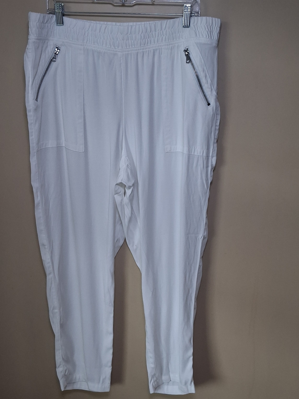 Chico's White Lyocell Rayon Ankle Length Pants Zipper Pockets; Size 2.5 (14)